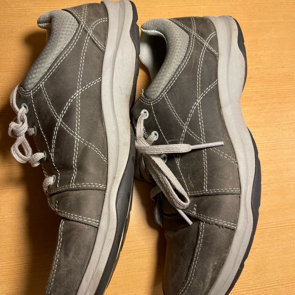 Ahnu taraval shoes